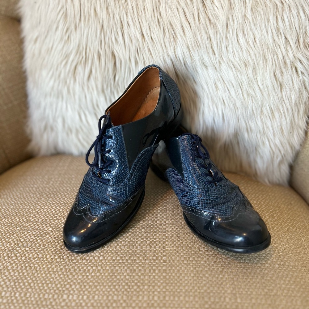 Mae - Lace Up Loafers